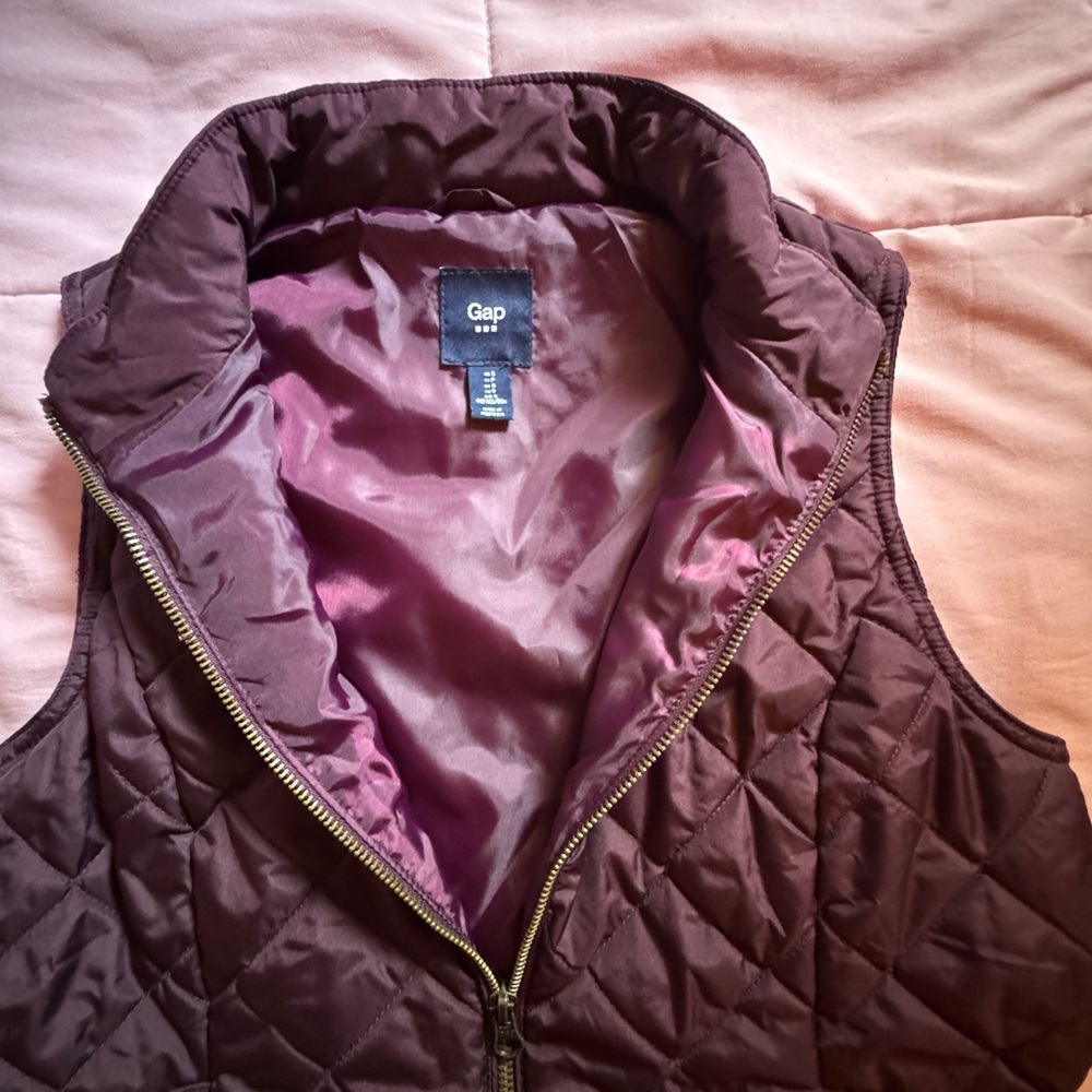 GAP Women's Quilted Dark Brown Vest